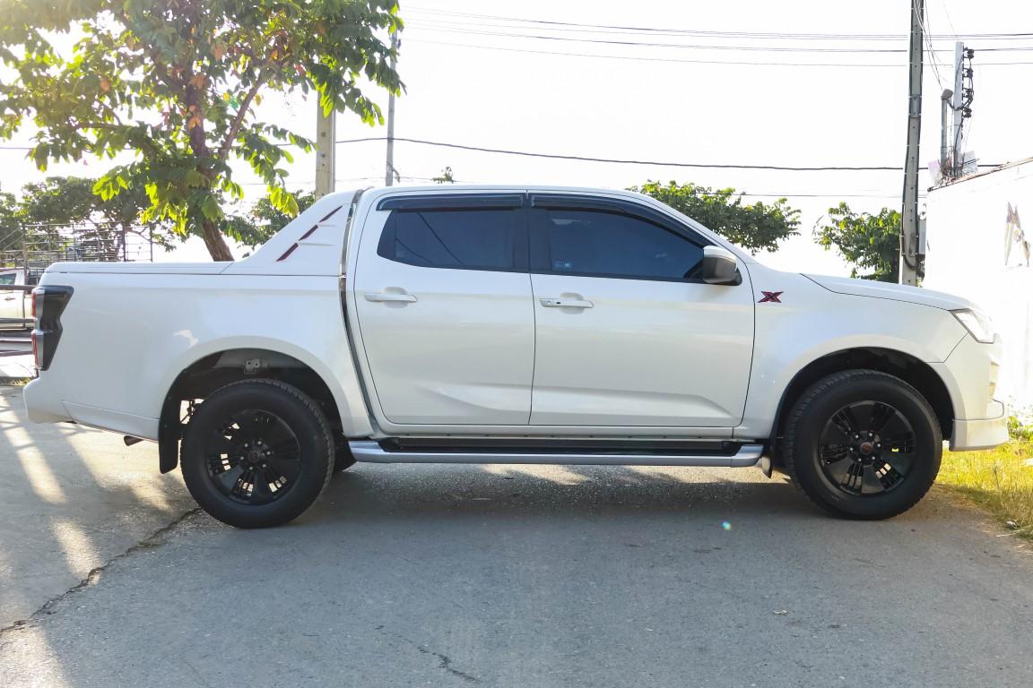 Isuzu Dmax Cab4 Hilander 1.9 X Series M/T 2021 *LK0550*